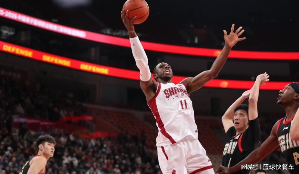 世界杯官方app下载中心-CBA最火爆一战！山西深圳被狂吹7个T：迪亚洛引争议潘江被驱逐