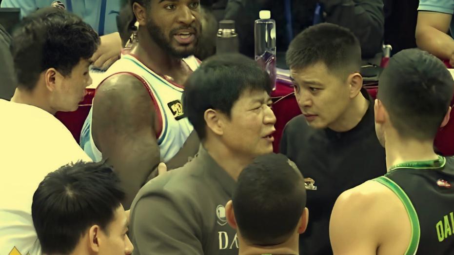 世界杯直播平台官网下载安装-辽篮5分憾负又是3连败！小龙空砍23+5，赵继伟12+7+6，莫兰德两双